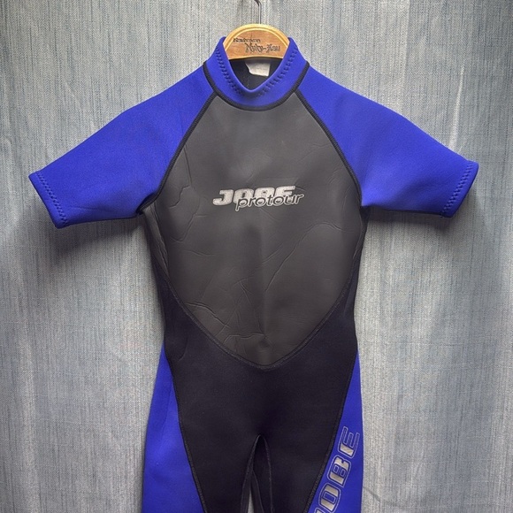 Wet suit kids size 10 - Picture 3 of 8